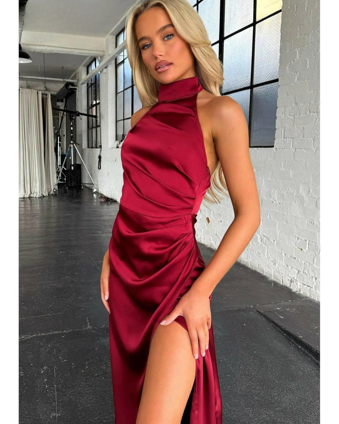 Florencia - Halterneck Sleeveless Slit Maxi Dress