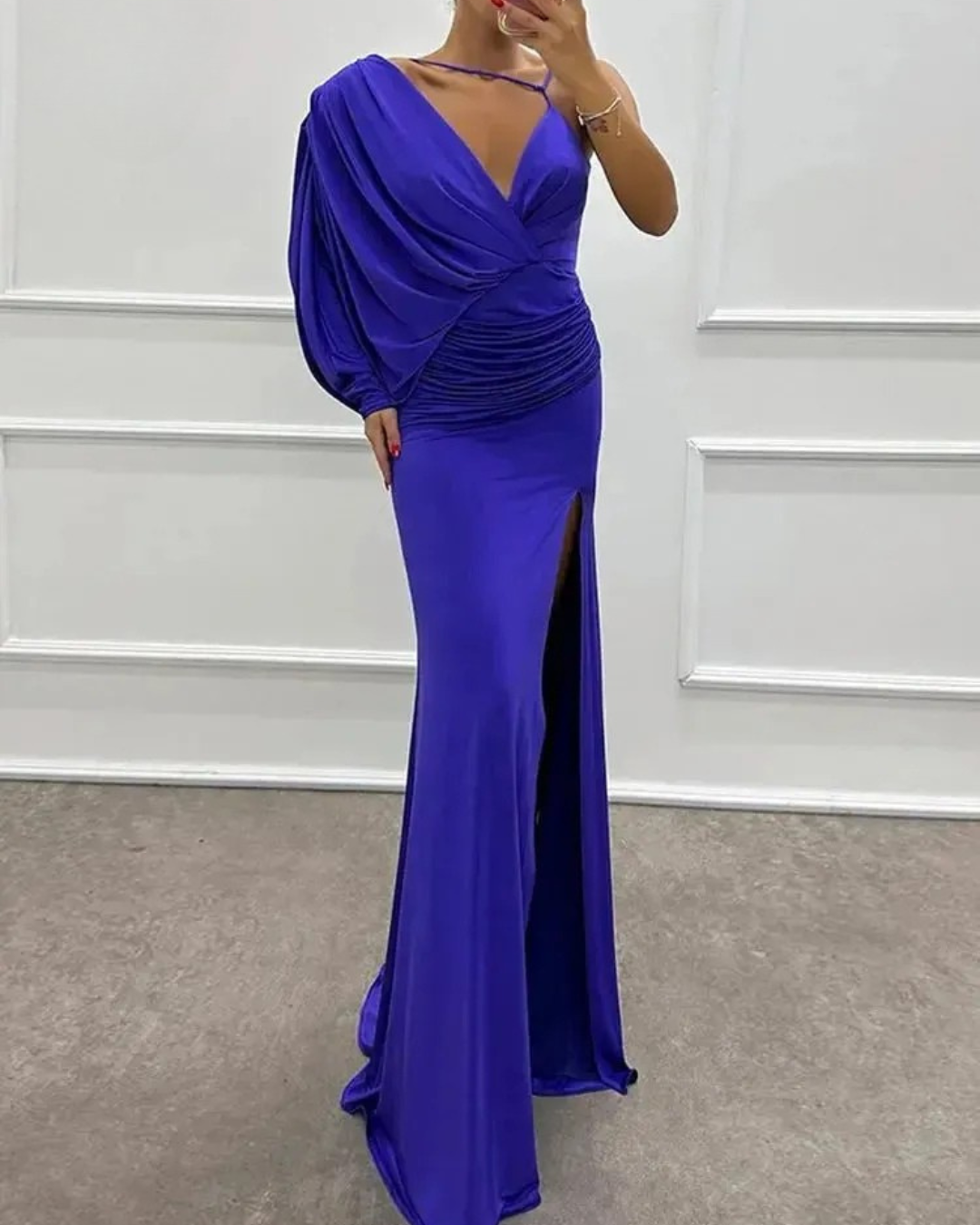 Iliana | One-Shoulder Gown