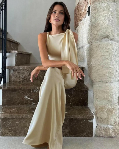 Yasmine - Off-White Knotted Maxi Dress