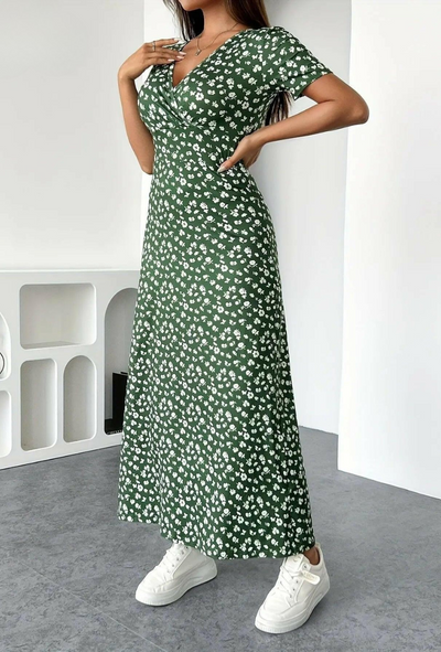 Lucia - The Elegant Floral Knit Dress