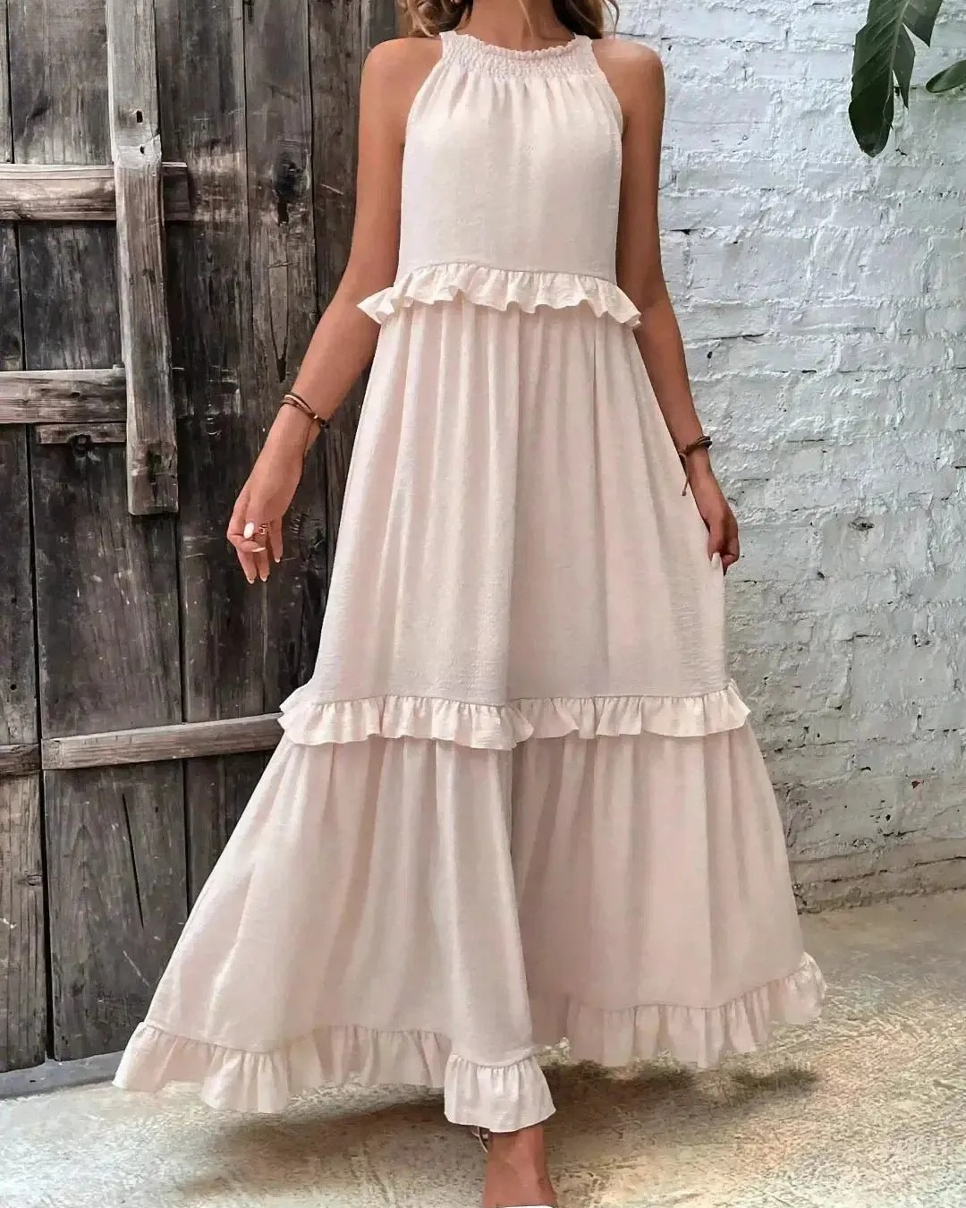 Lorena - Halterneck Dress With Ruffles and Pockets