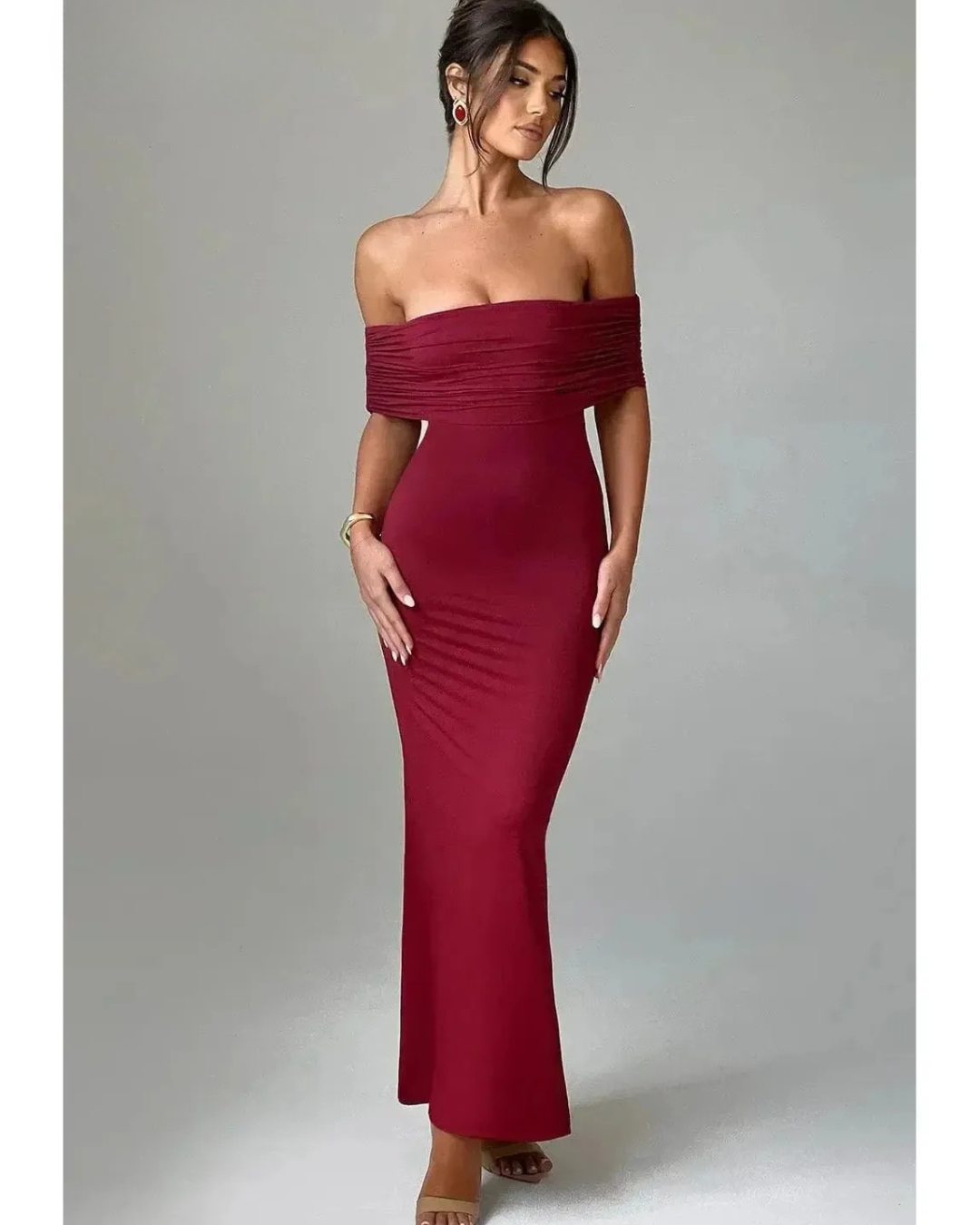 Olympia - Elegant Backless Maxi Dress