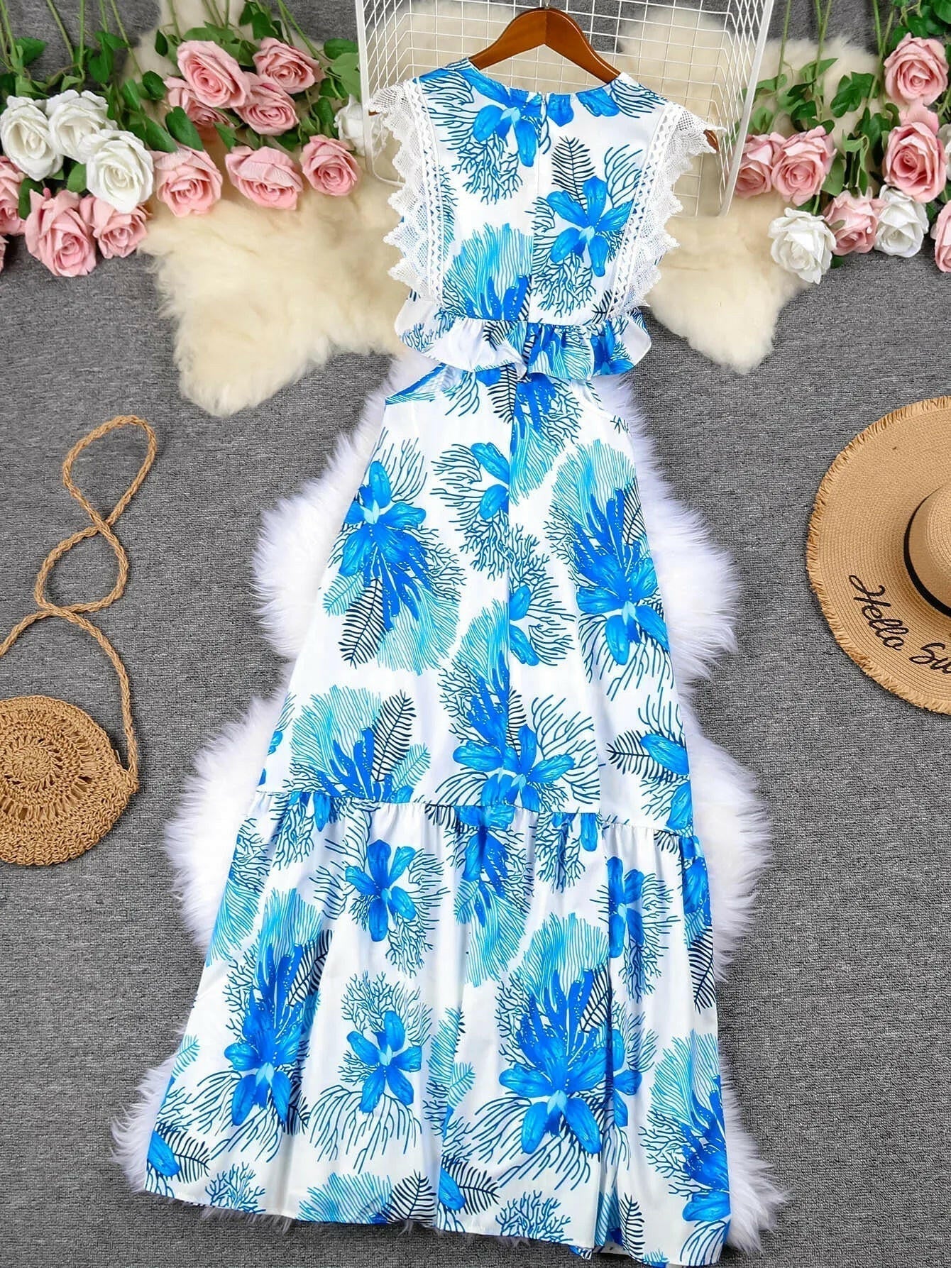 Margie - Trendy Sleeveless Lace Maxi Dress